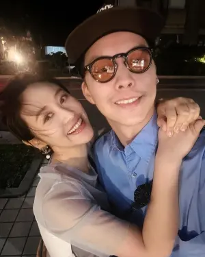 ▲▼吳姍儒(上下圖左)夫妻合影,王陽開撞臉坤達。(圖/吳姍儒IG) ▲▼吳姍儒(上下圖左)夫妻合影,王陽開撞臉坤達。(圖/吳姍儒IG)