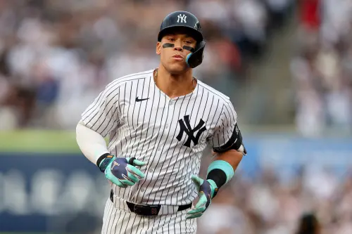 ▲紐約洋基在主場對芝加哥白襪3連戰的最後一場,「法官」賈吉(Aaron Judge)在5局下敲出2分彈,最終洋基以7比2獲勝。(圖/美聯社/達志影像) ▲紐約洋基在主場對芝加哥白襪3連戰的最後一場,「法官」賈吉(Aaron Judge)在5局下敲出2分彈,最終洋基以7比2獲勝。(圖/美聯社/達志影像)