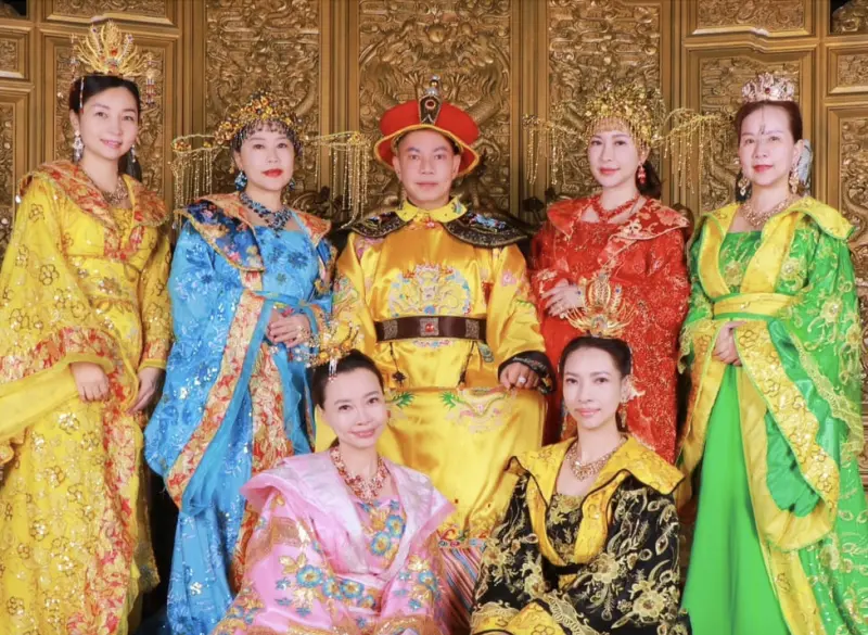 ▲竹北吊車大王胡漢龑救援新竹火災,他的背景也被大家再次關注,啟德機械在機械運輸界享有亞洲前三名之譽,而他擁有4位妻子、14名子女。(圖/翻攝自胡漢龑臉書)