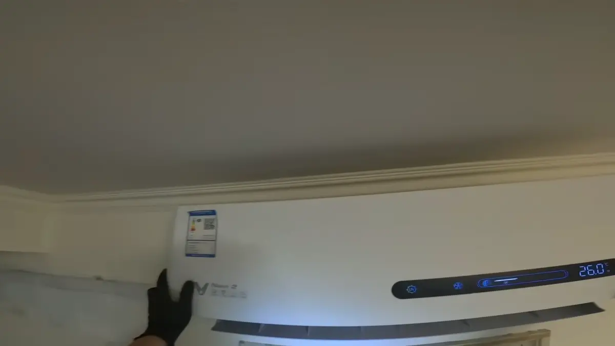 ▲洗冷氣師傅老柯最近洗到一台市面上較少見的品牌，價格對比用料、功能讓他感到驚艷。（圖／翻攝空調小教室）