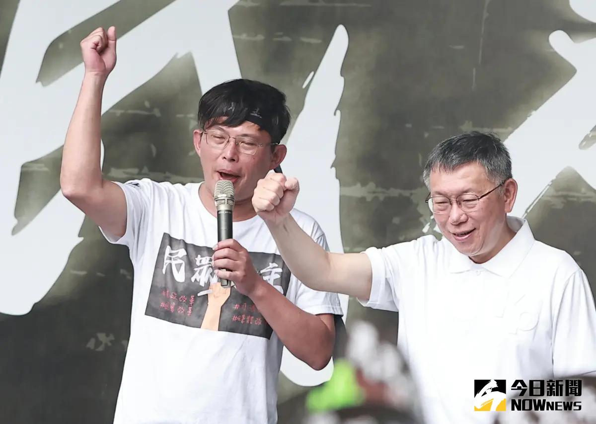 ▲近期因為黃國昌鋒芒太甚頗有壓過柯文哲之勢，有傳言稱黃國昌會取代柯文哲。圖為民眾黨立委黃國昌（左）、黨主席柯文哲（右）。（圖／記者葉政勳攝 , 2024.05.19）