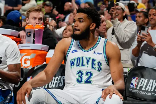 ▲Karl-Anthony Towns（唐斯）砍下全隊最高的23分，帶領球隊以98:90戰勝金塊，系列賽以4勝3敗晉級西區冠軍戰，將對陣達拉斯獨行俠。（圖／美聯社／達志影像）