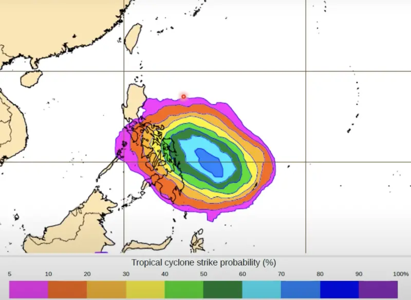 ▲氣象專家賈新興提醒，週六（5/25）晚上，菲律賓東方外海「熱帶性低氣壓」生成機率約7至8成，週日（5/26）颱風生成機率則有3至4成。（圖／賈新興YouTube）