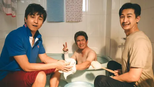▲《婆婆2》洪都拉斯摔傷手!邱凱偉、王少偉搶幫洗澡:「坦誠相見」不害羞。(圖/公共電視提供) ▲《婆婆2》洪都拉斯摔傷手!邱凱偉、王少偉搶幫洗澡:「坦誠相見」不害羞。(圖/公共電視提供)