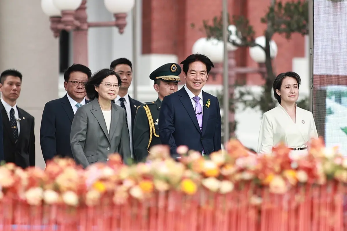 ▲蕭美琴預告明日接待外賓穿搭，皆出自台灣資深與新銳知名設計師之手。（圖／攝影中心）