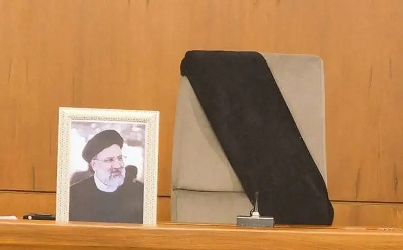 伊朗總統遺體被尋獲！政府召開緊急內閣會議「一畫面」惹鼻酸