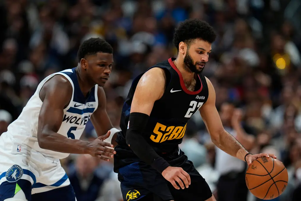 ▲灰狼新星Anthony Edwards決定守死金塊主控Jamal Murray，因為去年金塊系列賽贏球後，Murray在酒吧對他們噴垃圾話，這就是為什麼他決定給他點顏色瞧瞧。（圖／美聯社／達志影像）