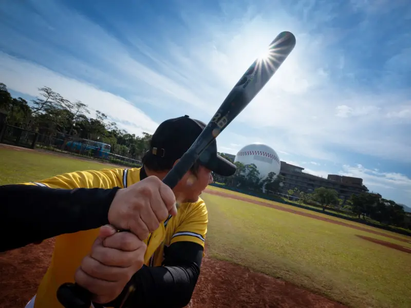 ▲兄弟龍潭棒球場是台灣「棒球聖地」擁有許多趣事，並且有許多兄弟傳奇球員在這裡打過球。（圖／翻攝自名人堂花園飯店官網）