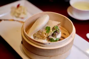 「香酥胭脂鴨方」是以江浙名菜香酥鴨改良而來。(圖/記者葉盛耀攝) ▲「香酥胭脂鴨方」是以江浙名菜香酥鴨改良而來。(圖/記者葉盛耀攝)