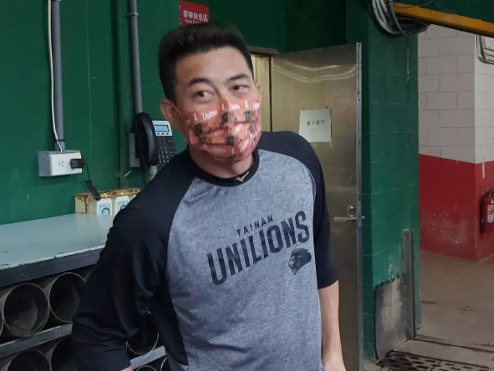 ▲日前遭到統一獅開除的黃勇傳在本日下午召開記者會，統一總教練林岳平受訪表示，一切以球團聲明為主，且先前已盡全力挽回。（圖／記者林之越攝）