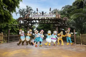 ▲香港迪士尼樂園Pixar水花大街派對暑假登場，一系列深受歡迎的水花活動將再度回歸。（圖／香港旅遊局提供）