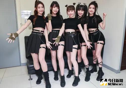 波拉西亞戰記 FUBON ANGELS ▲Passion Sisters成員汶汶(左起)、妮可、畇二、邊荷律、凱蒂為手遊《波拉西亞戰記》宣傳大使。(圖/記者葉政勳攝)