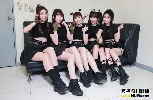 波拉西亞戰記 FUBON ANGELS ▲被問到打遊戲時會不會不小心爆粗口,畇二(中)直接現場示範,毫無女神包袱。(圖/記者葉政勳攝)