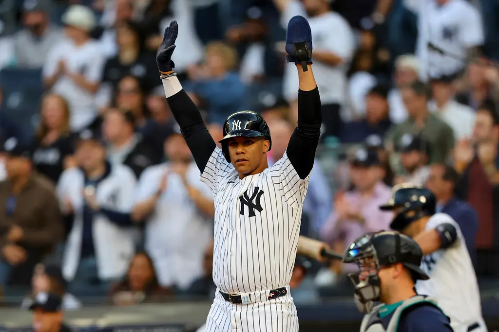 ▲紐約洋基強打Juan Soto面對西雅圖水手，單場敲出雙響砲，追平「A-Rod」紀錄，且打線整場狂敲4支全壘打。（圖／美聯社／達志影像）