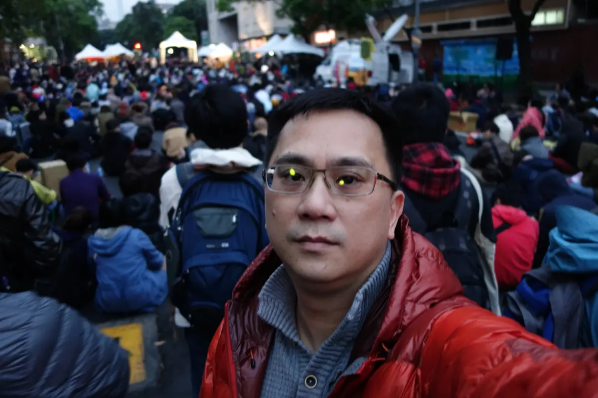 ▲486先生貼出10年前參與太陽花學運的照片。（圖／翻攝486先生臉書）