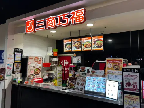▲饕客認為,三商巧福、Sukiya進駐景美,馬上就能擊敗吉野家。(圖/記者張勵德攝) ▲饕客認為,三商巧福、Sukiya進駐景美,馬上就能擊敗吉野家。(圖/記者張勵德攝)