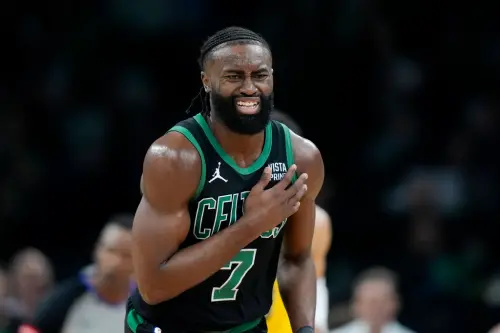 NBA/綠衫軍下半場僅拿27分 Jaylen Brown喊冤:哨聲不偏向我們