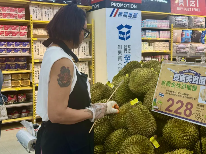 賣場開賣山竹、金枕頭榴槤！打拋豬肉也吃得到　泰國官方認超正宗