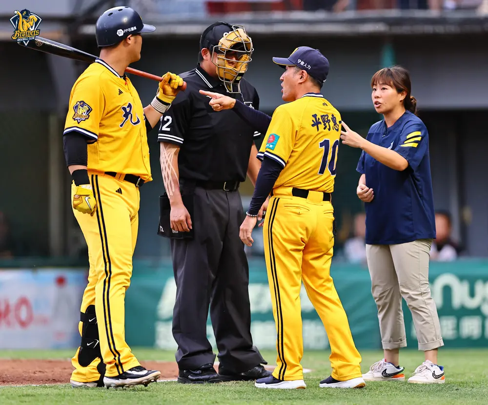 ▲中信兄弟總教練平野惠一對統一洋投羅昂投球動作提出質疑，認為有投手犯規；經中職技術委員室確認後，羅昂的投球動作符合規定。（圖／中信兄弟提供）