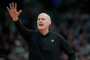 NBA當NFL打?溜馬G3最後三分戰術超精妙 球迷:牛仔隊該學學他們