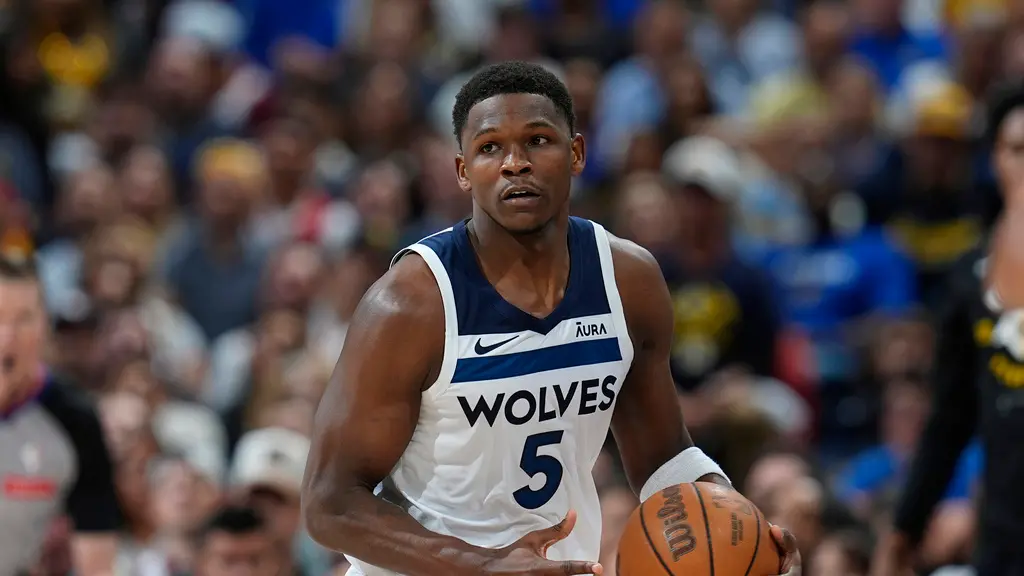 ▲明尼蘇達灰狼球星Anthony Edwards經驗不足，還被美媒嘲諷成「過譽仔」。（圖／美聯社／達志影像）