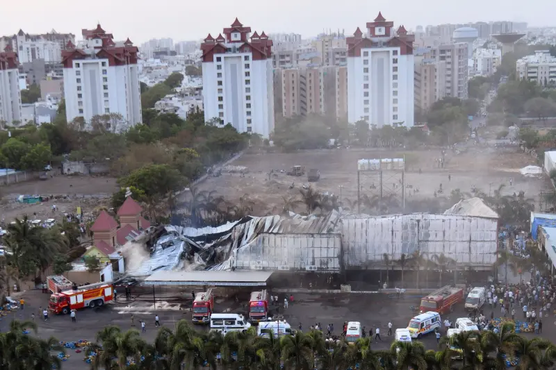 印度鐵皮屋遊樂場大火增至33死！燃燒畫面曝　傷亡者多為兒童