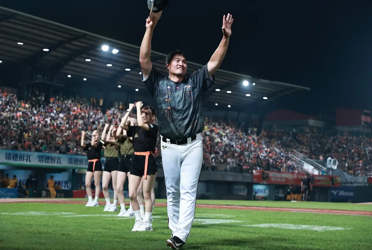 ▲統一獅「綠色坦克」高國慶光榮引退，在全場9668名球迷見證下，終場統一獅以4：0完封中信兄弟。（圖／記者葉政勳攝）