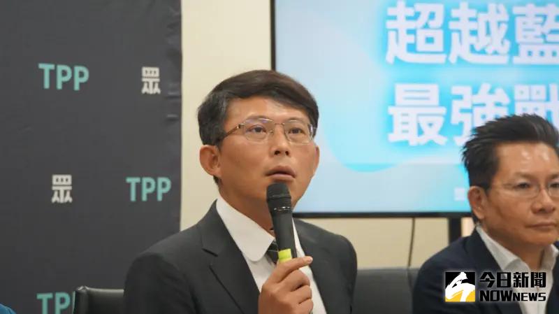 ▲黃國昌今日爆料柯建銘占用行政院長室抽菸。(圖/資料照片)