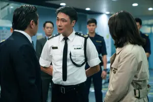 金馬影帝吳鎮宇也現身今年暑假檔的香港動作片《海關戰線》。(圖/華映娛樂提供) ▲金馬影帝吳鎮宇也現身今年暑假檔的香港動作片《海關戰線》。(圖/華映娛樂提供)