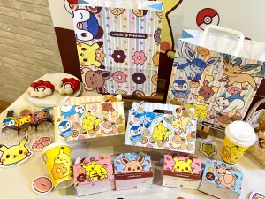 寶可夢甜甜圈!伊布、皮卡丘Mister Donut聯名週邊 它拚買一送一 ▲Mister Donut聯名寶可夢限定包裝也好萌。(圖/記者蕭涵云攝)