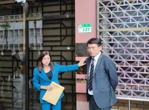 立院衝突遭林淑芬右勾拳打臉　黃國昌陪同麥玉珍按鈴提告怒控謀殺
