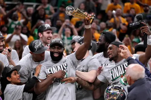 ▲Jaylen Brown在東區冠軍賽繳出場均29.8分、5籃板、3助攻,命中率51.7%,三分命中率37%的表現,讓他拿下東區冠軍賽MVP。(圖/美聯社/達志影像) ▲Jaylen Brown在東區冠軍賽繳出場均29.8分、5籃板、3助攻,命中率51.7%,三分命中率37%的表現,讓他拿下東區冠軍賽MVP。(圖/美聯社/達志影像)