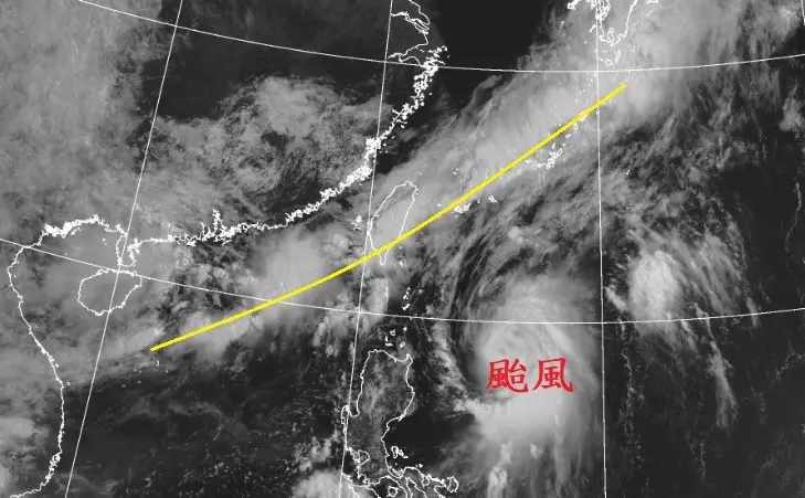 ▲前中央氣象局局長鄭明典分享，前幾日生成的「艾維尼颱風」和正在影響台灣的梅雨鋒面出現交互作用。（圖／鄭明典臉書）