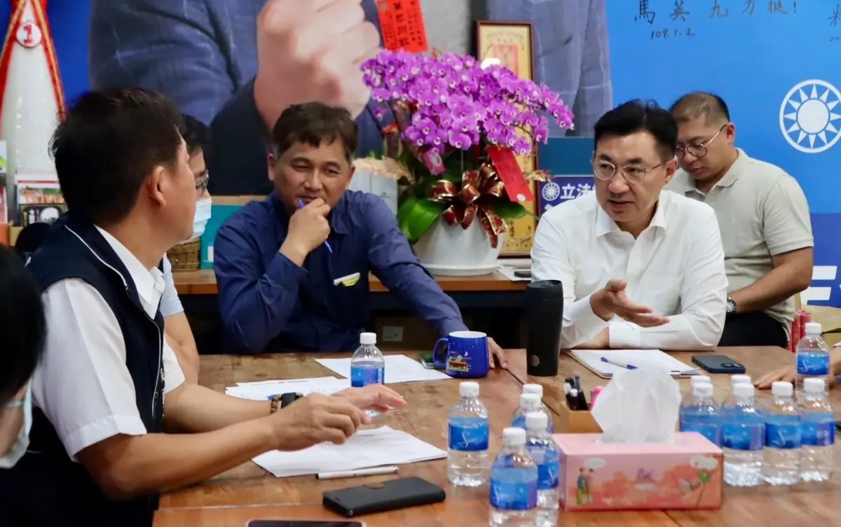 ▲江啟臣擔任立法院副院長，選區的服務和協調工作經常親力親為。（圖／江啟臣辦公室提供，2024.05.28）