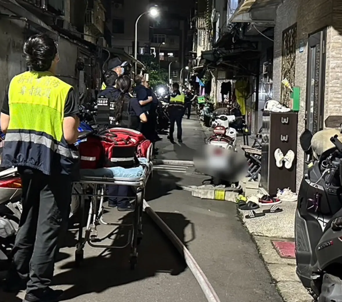 ▲新北市新莊區一名45歲的賴姓男子，28日晚間與家人發生爭執，情緒失控打算在住處開瓦斯準備引爆。（圖／翻攝畫面）