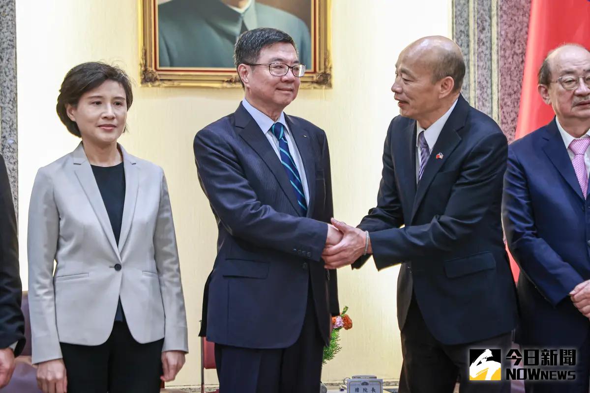 ▲卓榮泰今日赴立院拜會韓國瑜，雙方閉門會談約16分鐘，會後卓僅說「大家加油」。（圖／記者葉政勳攝，2024.05.29）