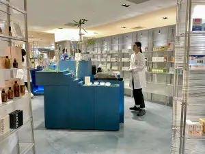 「分子藥局NORTH HUB」在空間上,同樣有許多獨特的設計。(圖/記者葉盛耀攝) ▲「分子藥局NORTH HUB」在空間上,同樣有許多獨特的設計。(圖/記者葉盛耀攝)