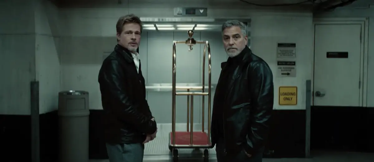 ▲布萊德彼特（左）、喬治克隆尼聯手主演《惡狼特工》，卻在飯店撞見屍體死而復生，因而招來殺身之禍。（圖／索尼影業YouTube）