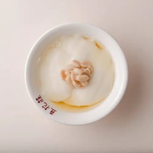 ▲豆花莊的冰品、豆花都受到歡迎，可搭配多種配料。（圖／翻攝自豆花莊FB）