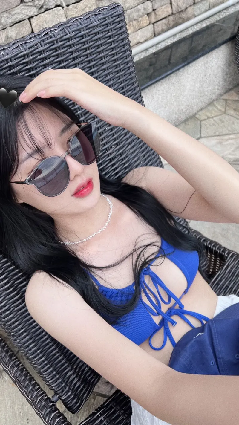 ▲不少粉絲看到Joy的性感辣照，紛紛表示：「姐姐好辣。」（圖／翻攝自Joy IG）