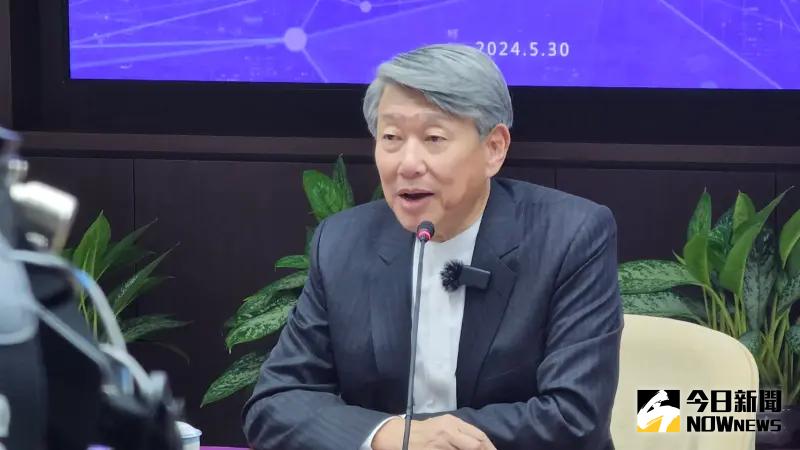 ▲經濟部長郭智輝坦言「如果電不夠，半導體跟AI不會留在台灣」，針對核三當備案？他表示要有前提與修法。（圖／記者許家禎攝，2024.5.30）