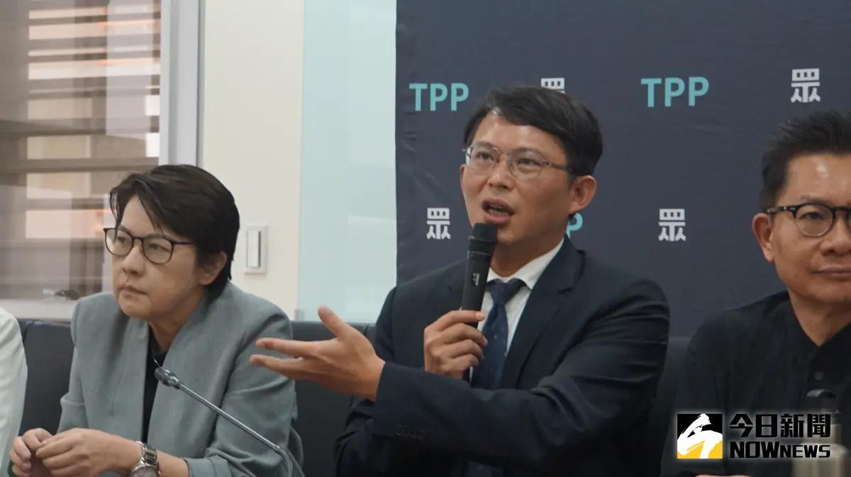 ▲鄭運鵬直言，關鍵中的關鍵，就是曾經被罷免過的民眾黨團總召黃國昌。（圖／記者呂炯昌攝，2024.05.30）