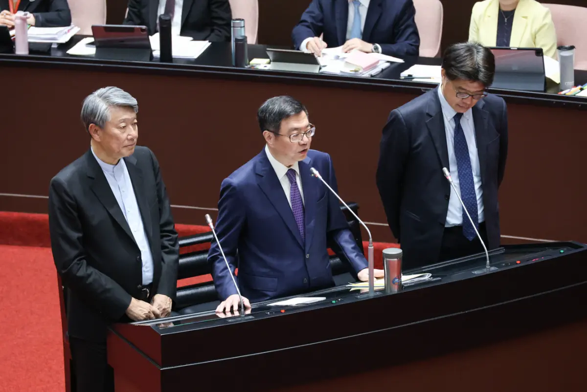 ▲陸委會主委邱垂正（右）對陸方表達強烈譴責與抗議。（圖／陳明安攝，20240531）