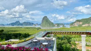 普吉島泰嗨／最長「玻璃天空步道」坐擁攀牙灣絕景　空中豪華露營
