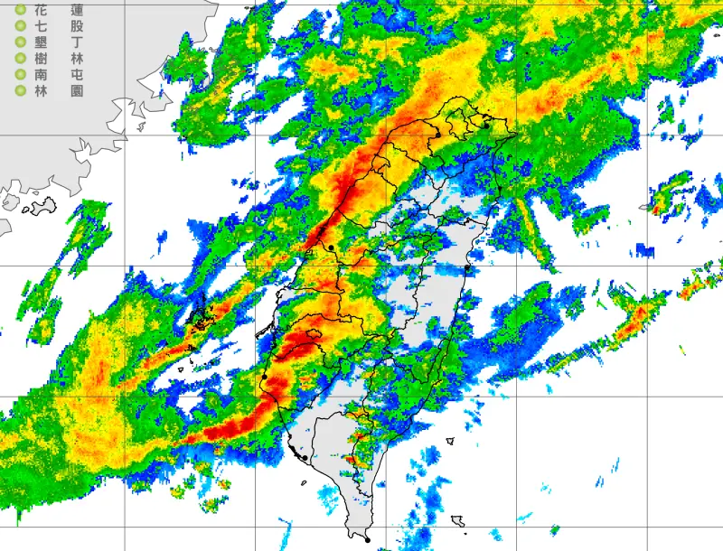 ▲鋒面籠罩台灣，配合西南風助威，今日各地都要留意不定時的大雨和雷雨。（圖／中央氣象署提供）