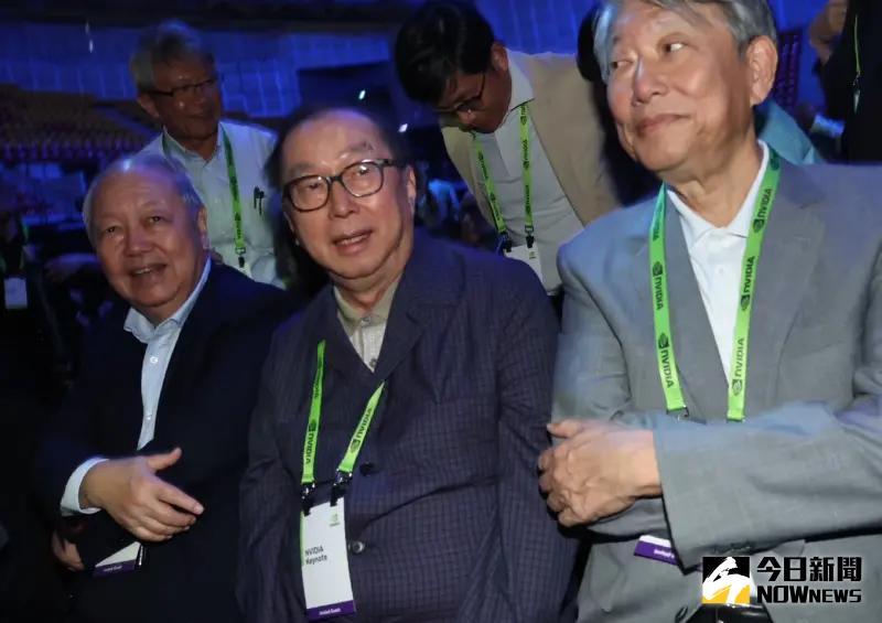 ▲輝達執行長黃仁勳今(2)日晚上7時在台大體育館舉行演講,廣達董事長林百里與副董梁次震到場聆聽。(圖/記者陳明中攝,2024.6.2)