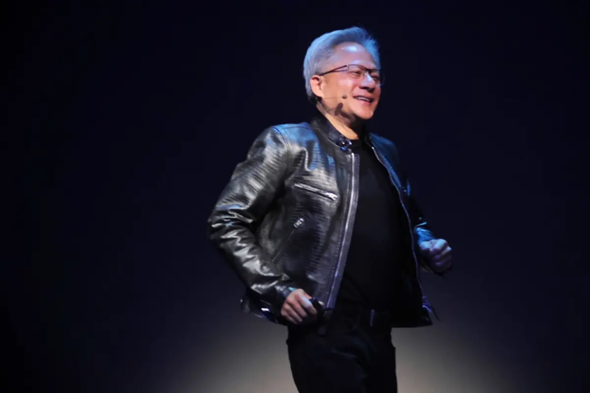 ▲一名網友在論壇Dcard上發文指出，趁著近日台股跌勢，打算繼續加碼006208，關鍵就在「AI教父」黃仁勳將在今年下半年再度訪台。（圖／記者陳明中攝影）