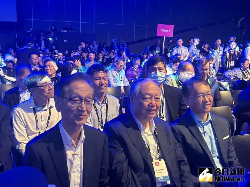 ▲由左到右依序為華碩董事長施崇棠、廣達總經理梁次震、宏碁董事長暨執行長陳俊聖。(圖/記者鄭妤安攝,2024.06.04)