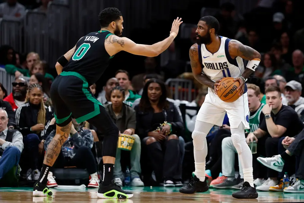 ▲NBA總冠軍賽首戰G1，即將在本週五（7）日正式點燃戰火，將由東區頭號種子塞爾提克交手西區勁敵獨行俠，魔術強森稍早則發布分析，他表示塞爾提克理應贏下今年的總冠軍。（圖／美聯社／達志影像）