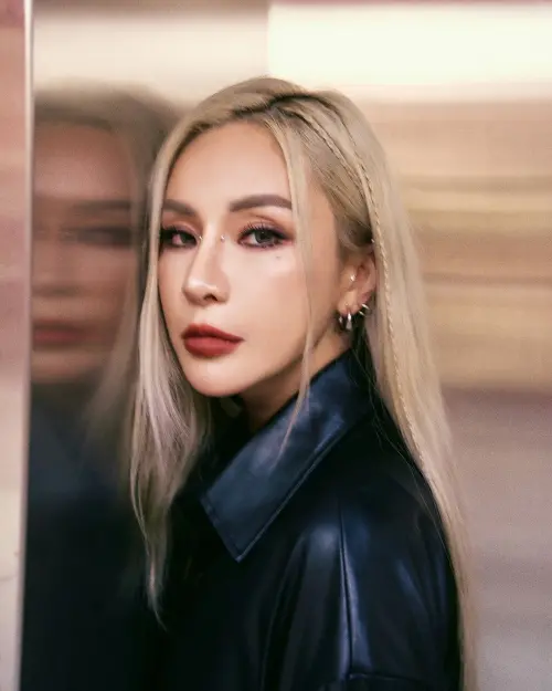 ▲梁云菲的人生經歷過許多驚濤駭浪，很勇於做自己，當然也少不了酸民批評。（圖／摘自梁云菲IG）